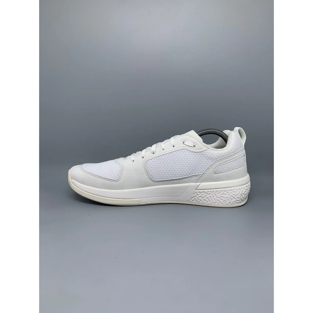 OluKai anau white